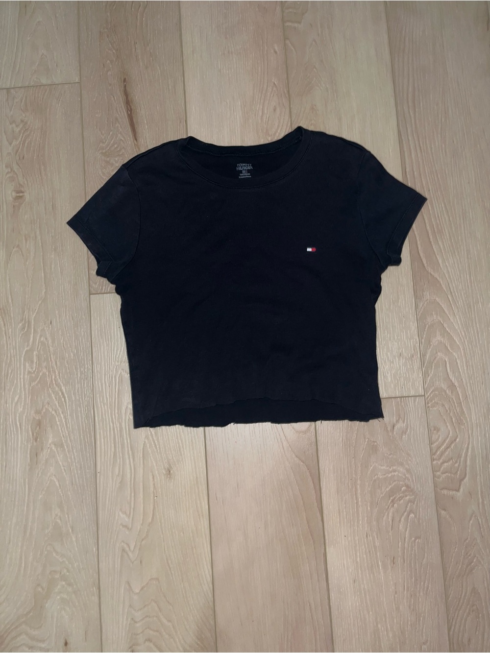 Tommy Hilfiger black cropped tee
